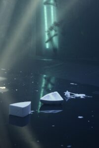 Installatsioon "Mu kodu asub teisel pool jõge"